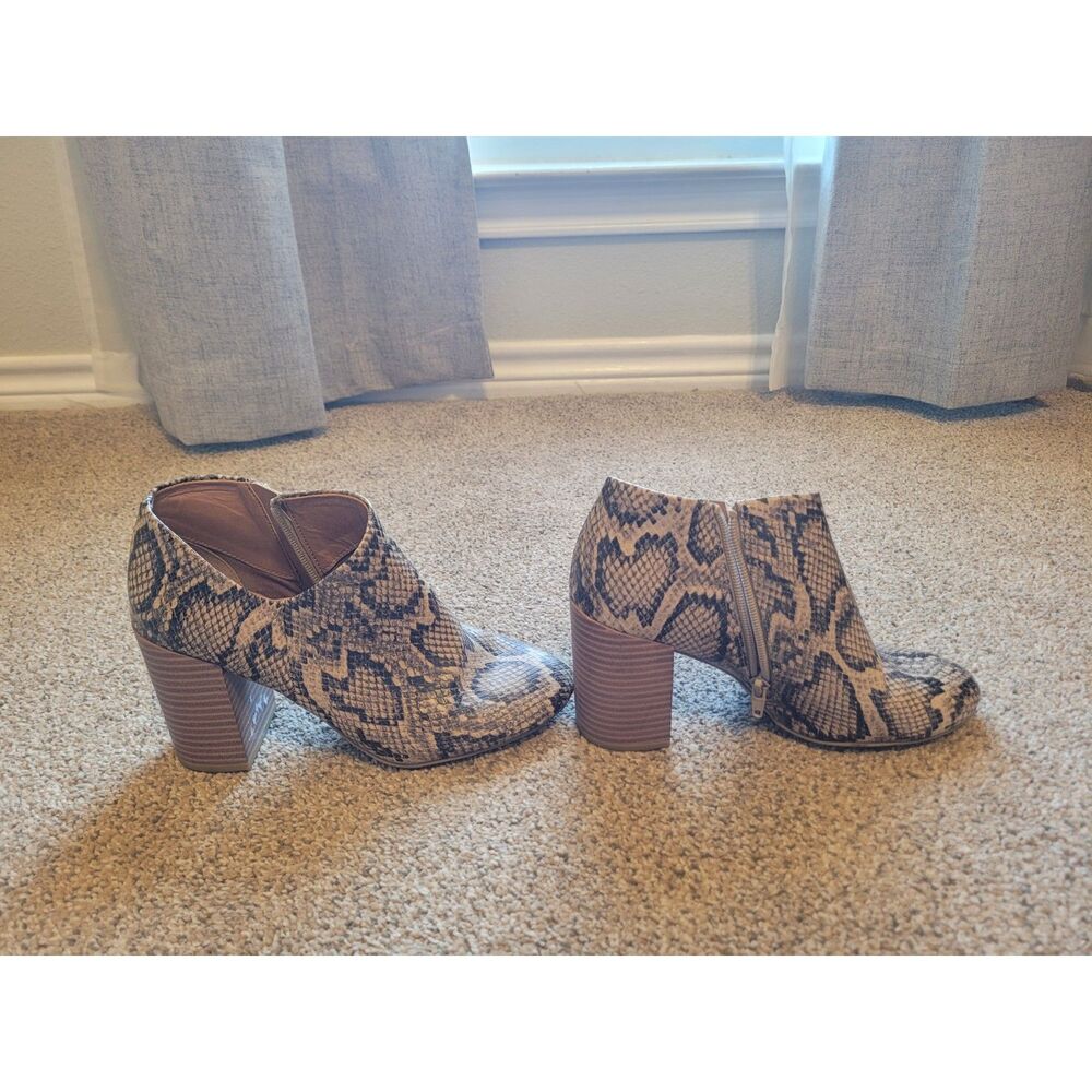 Women’s Size 8 Snakeskin Print Ankle Booties Block Heel Side Zip Tan Black